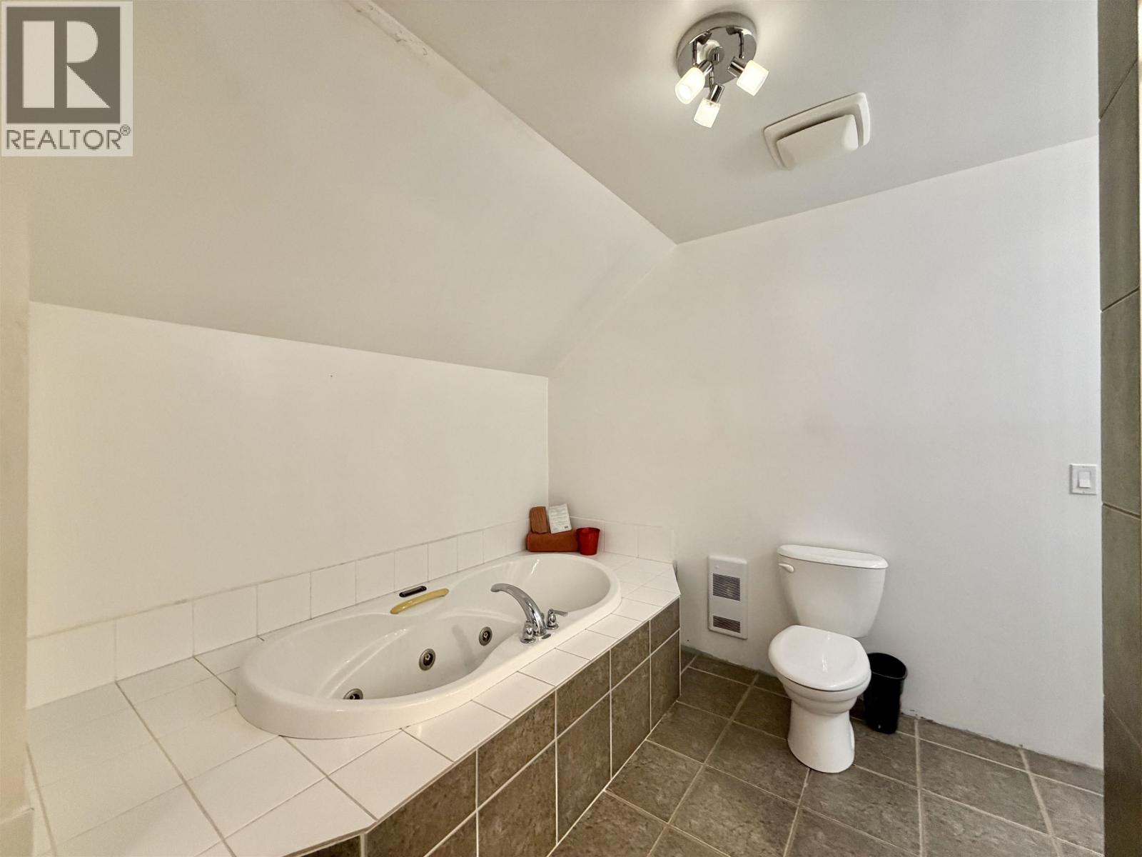 6611 Biss Road, Forest Grove, British Columbia  V0K 1M0 - Photo 13 - R3159424
