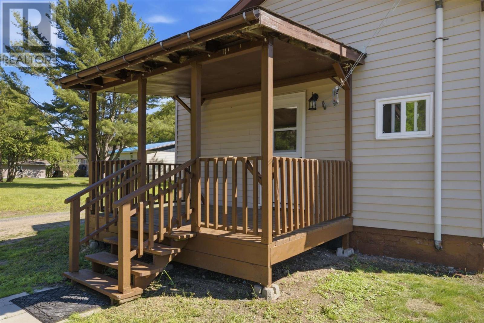 252 Youngfox Rd, Blind River, Ontario  P0R 1B0 - Photo 19 - SM261470