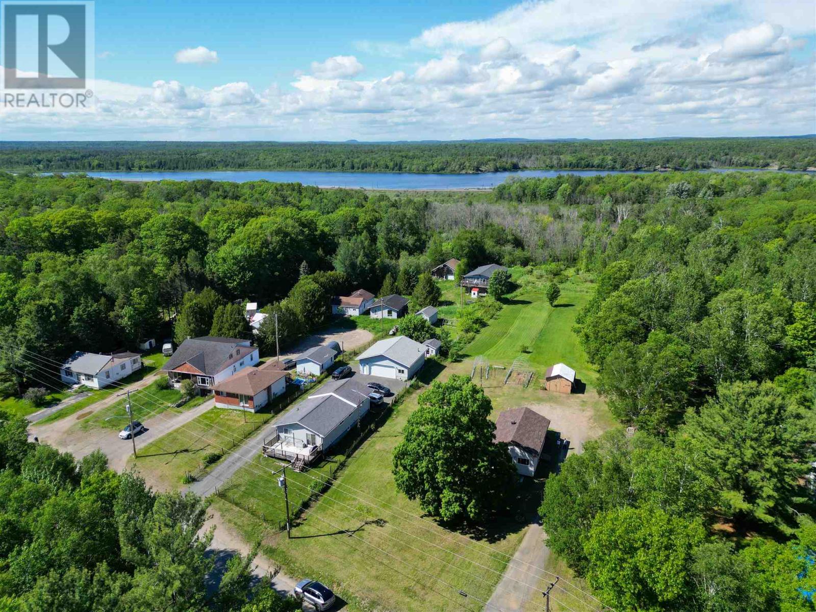 252 Youngfox Rd, Blind River, Ontario  P0R 1B0 - Photo 31 - SM261470