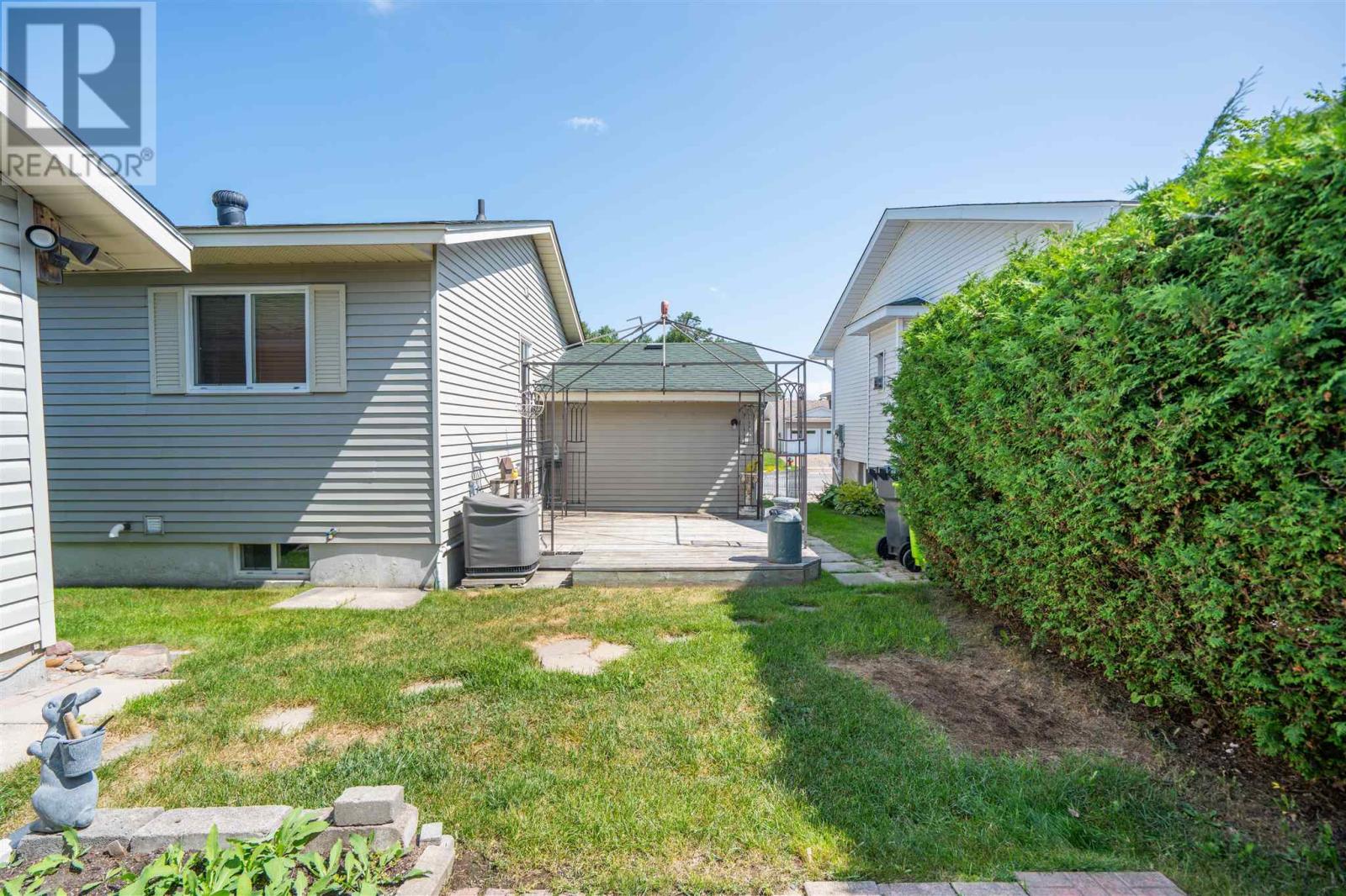 1015 Lake St, Sault Ste. Marie, Ontario  P6B 6B5 - Photo 7 - SM262223