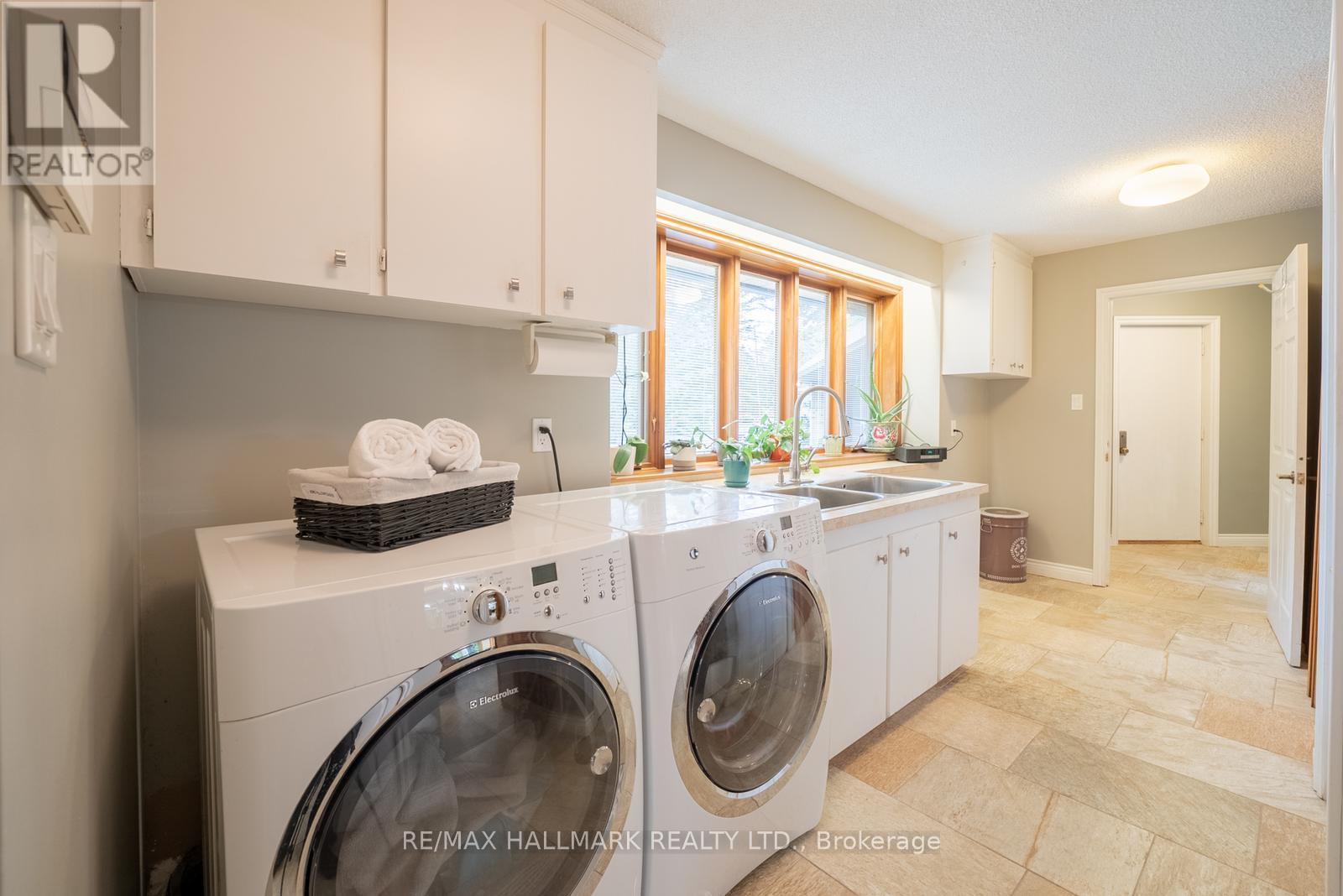 3 Marilyn Avenue, Whitchurch-Stouffville, Ontario  L4A 2C8 - Photo 30 - N12947876