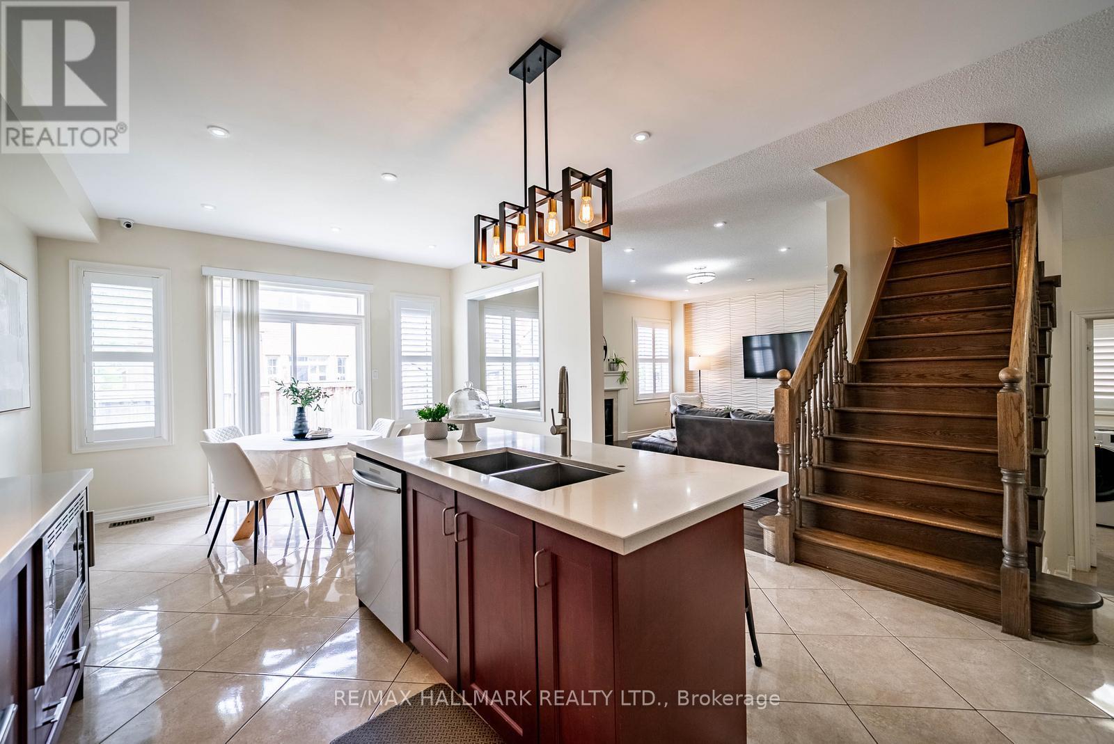 135 Glad Park Avenue, Whitchurch-Stouffville, Ontario  L4A 1X5 - Photo 13 - N13499678