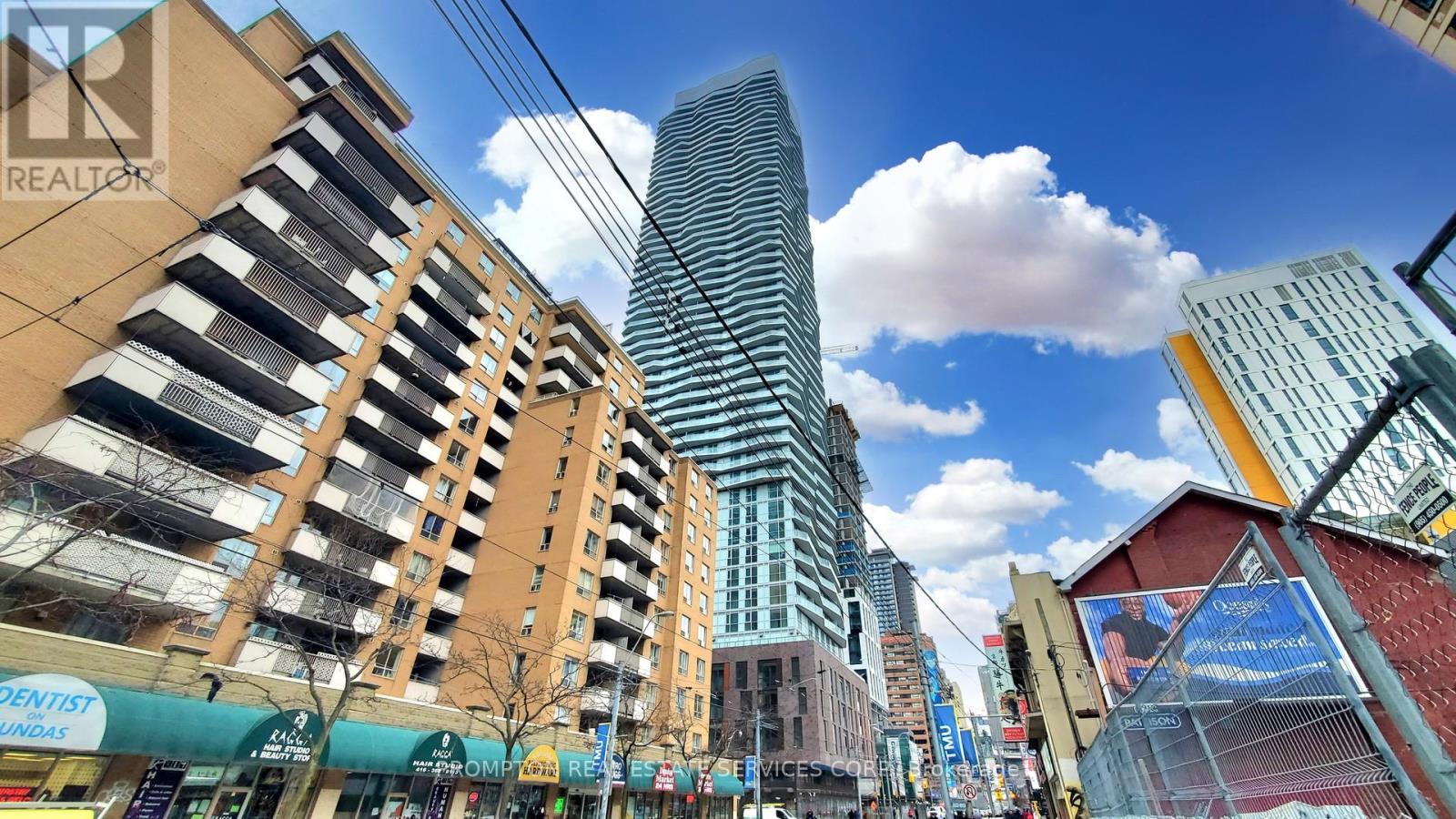 318 - 100 DALHOUSIE STREET