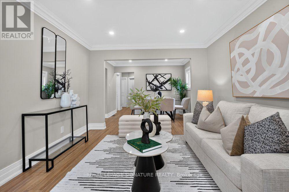 24 Glenshaw Crescent, Toronto, Ontario  M4B 2C9 - Photo 10 - E13719228