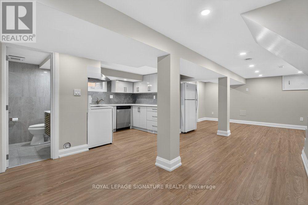24 Glenshaw Crescent, Toronto, Ontario  M4B 2C9 - Photo 31 - E13719228
