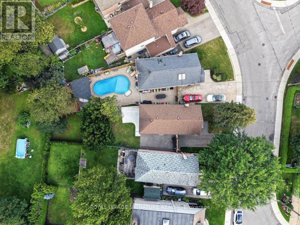 24 Glenshaw Crescent, Toronto, Ontario  M4B 2C9 - Photo 44 - E13719228