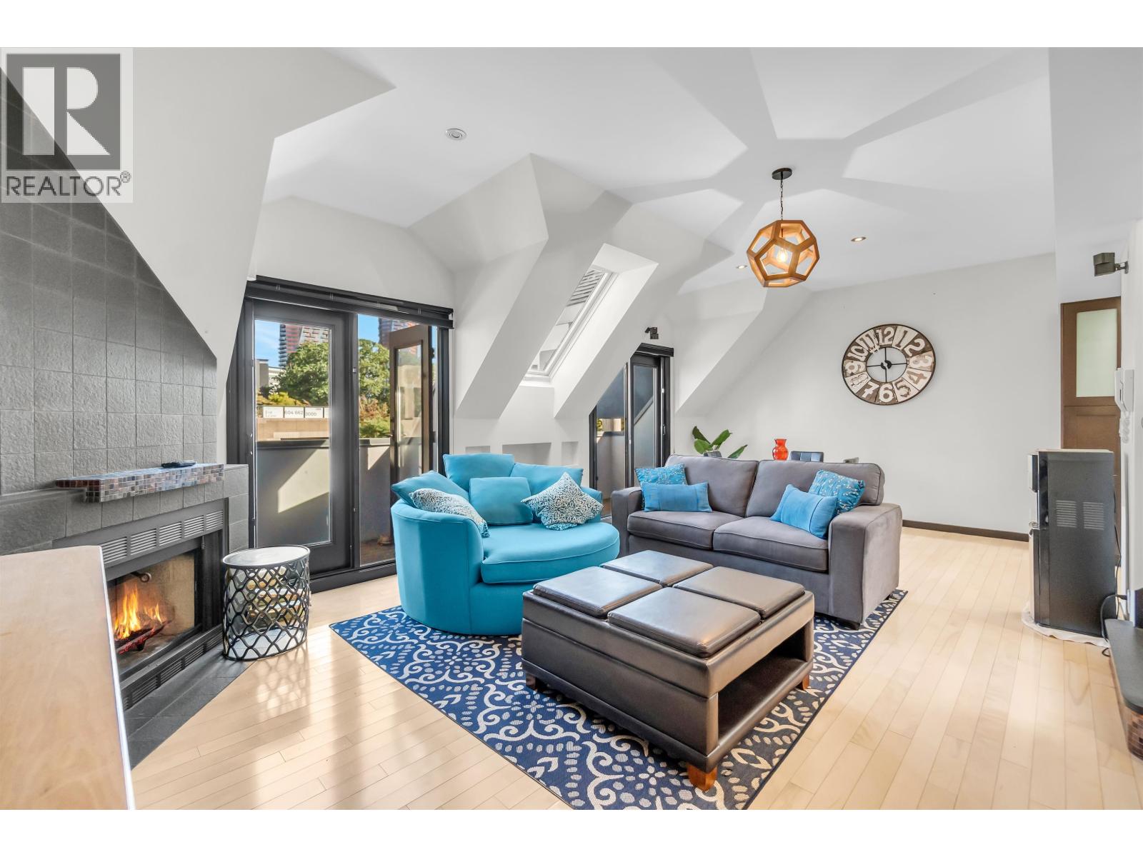 1848 W 1st Avenue, Vancouver, British Columbia  V6J 1G5 - Photo 3 - R3159409