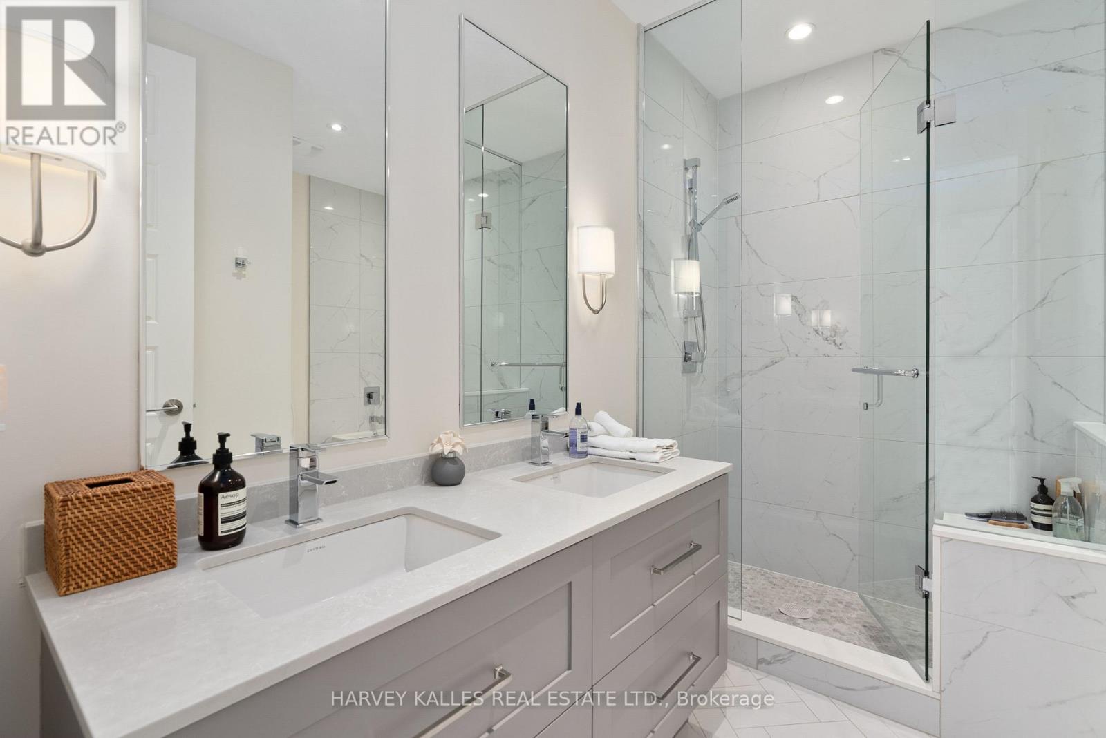 3787 Mangusta Court, Innisfil, Ontario  L9S 0L5 - Photo 22 - N13719282