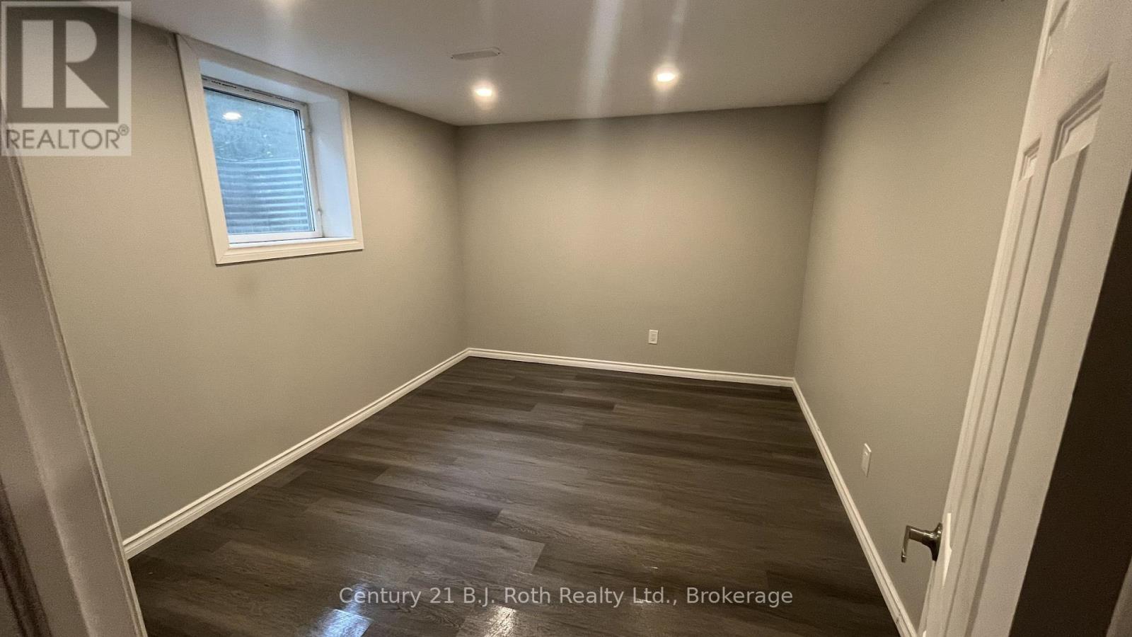 LOWER - 687 VICTORIA STREET