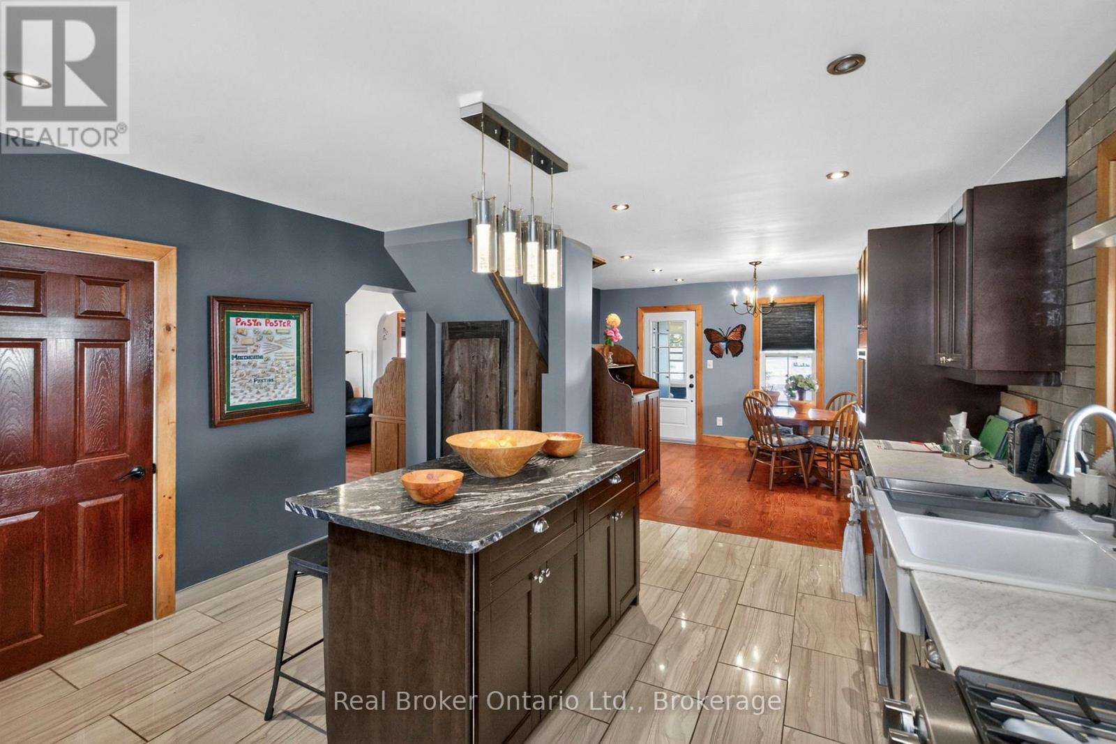 151 Main Street, Penetanguishene, Ontario  L9M 1L7 - Photo 10 - S13719278
