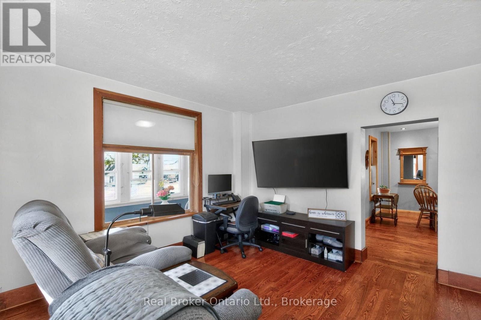 151 Main Street, Penetanguishene, Ontario  L9M 1L7 - Photo 11 - S13719278