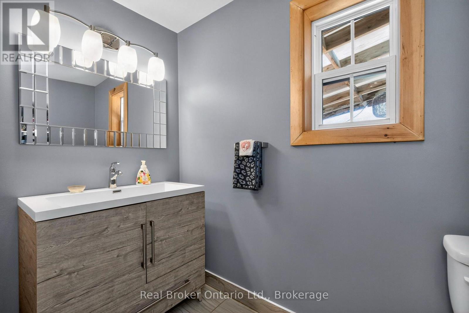 151 Main Street, Penetanguishene, Ontario  L9M 1L7 - Photo 14 - S13719278