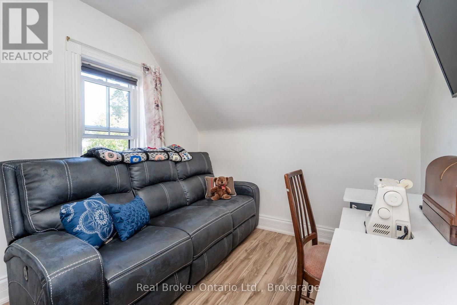 151 Main Street, Penetanguishene, Ontario  L9M 1L7 - Photo 18 - S13719278