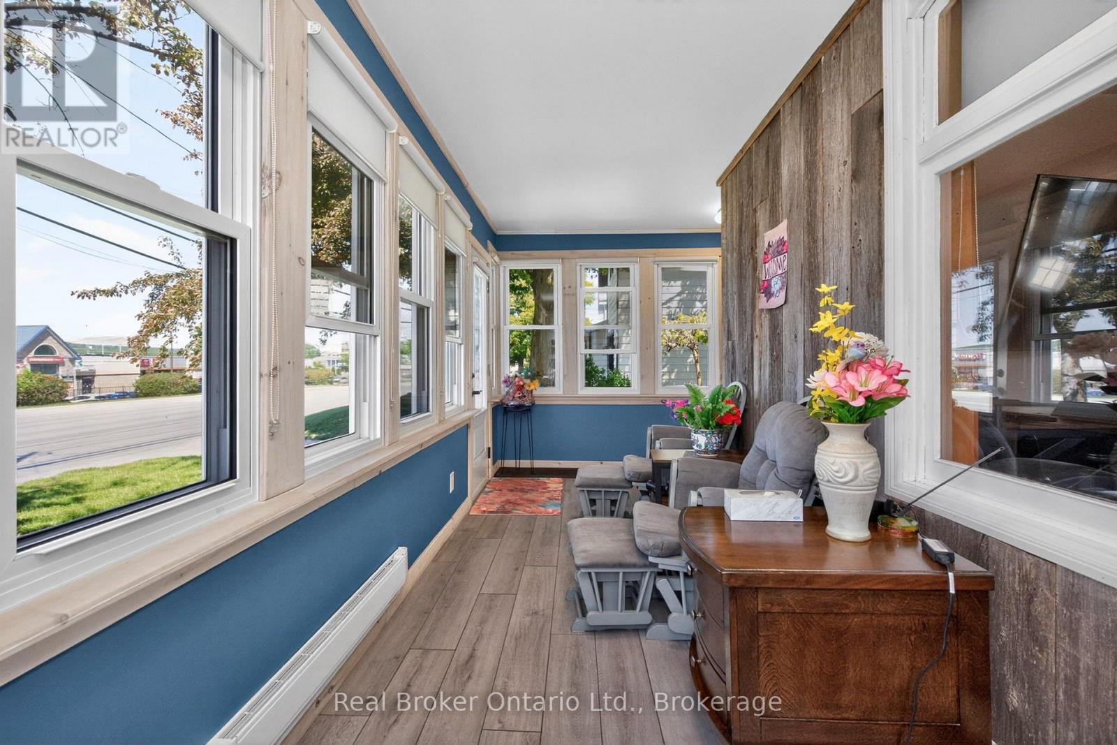 151 Main Street, Penetanguishene, Ontario  L9M 1L7 - Photo 6 - S13719278