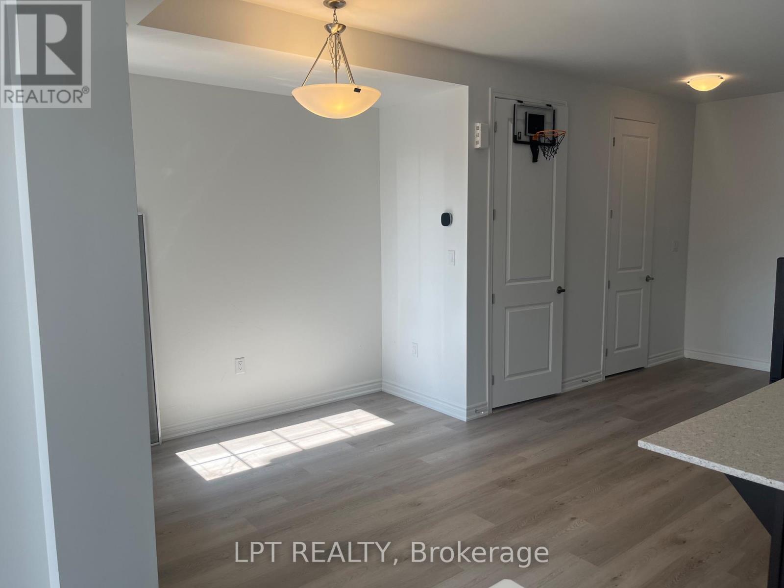 91 Vinewood Crescent, Barrie, Ontario  L9J 1B4 - Photo 7 - S13719210