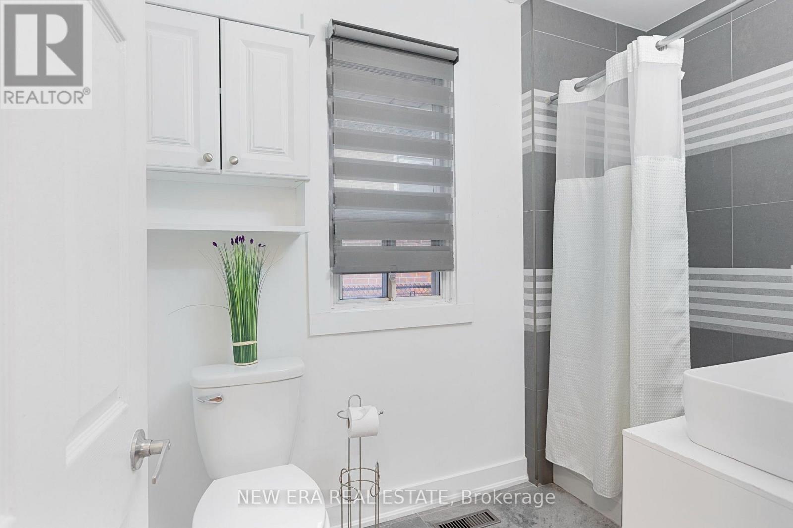 4246 Bloor Street W, Toronto, Ontario  M9C 1Z7 - Photo 13 - W13719200