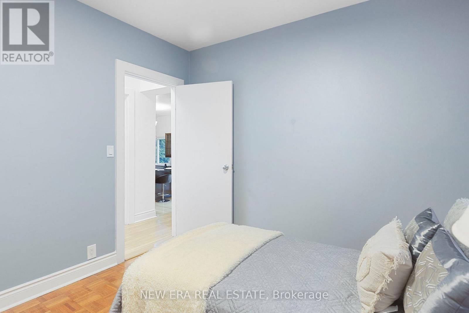 4246 Bloor Street W, Toronto, Ontario  M9C 1Z7 - Photo 15 - W13719200