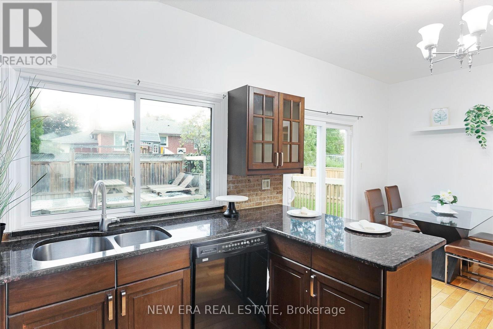 4246 Bloor Street W, Toronto, Ontario  M9C 1Z7 - Photo 21 - W13719200