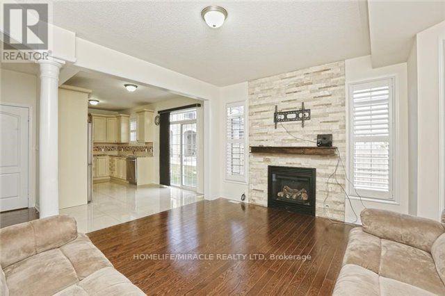 8 Arrowstone Court, Brampton, Ontario  L6R 3T5 - Photo 10 - W13719224