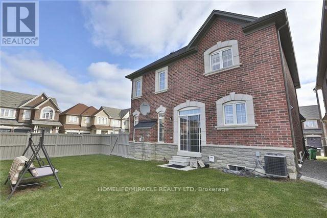 8 Arrowstone Court, Brampton, Ontario  L6R 3T5 - Photo 11 - W13719224