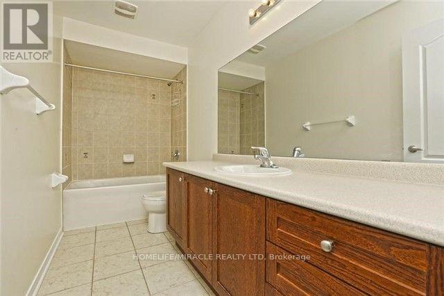 8 Arrowstone Court, Brampton, Ontario  L6R 3T5 - Photo 12 - W13719224