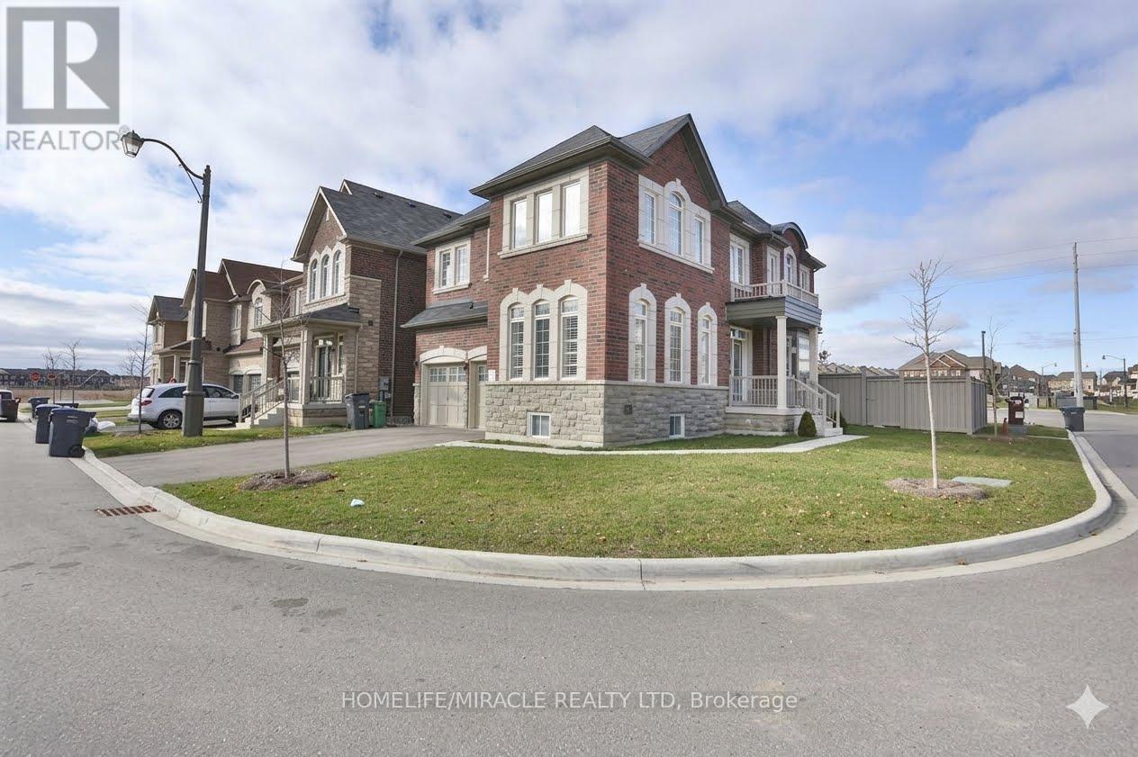 8 Arrowstone Court, Brampton, Ontario  L6R 3T5 - Photo 3 - W13719224