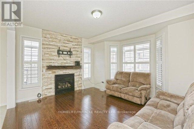 8 Arrowstone Court, Brampton, Ontario  L6R 3T5 - Photo 9 - W13719224