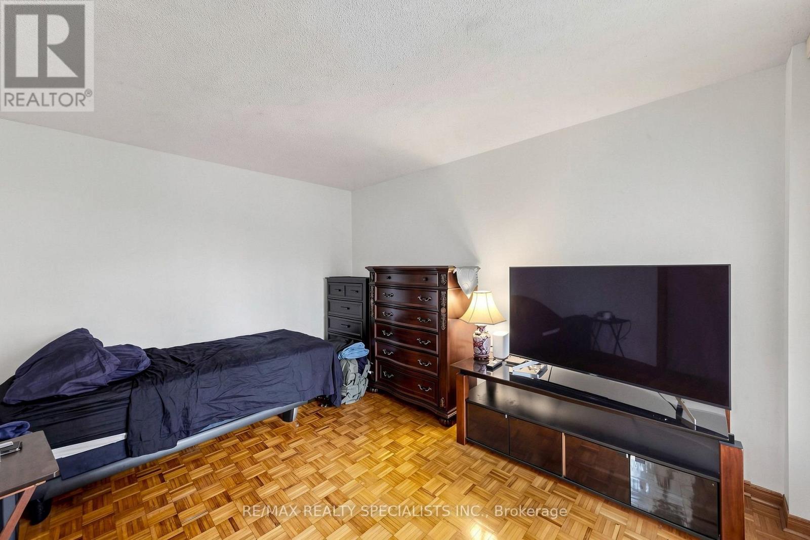 776 Savoy Crescent, Mississauga, Ontario  L5R 3C3 - Photo 6 - W13719270