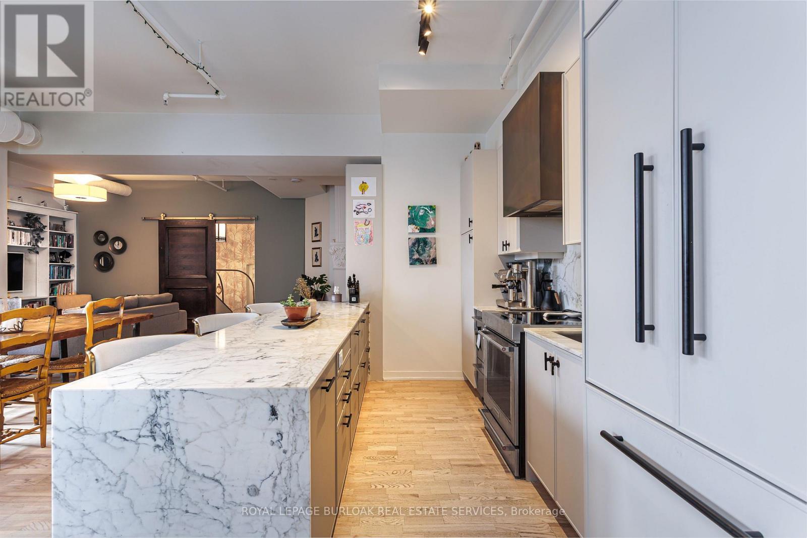 208 - 152 Annette Street, Toronto, Ontario  M6P 1P4 - Photo 4 - W13719272