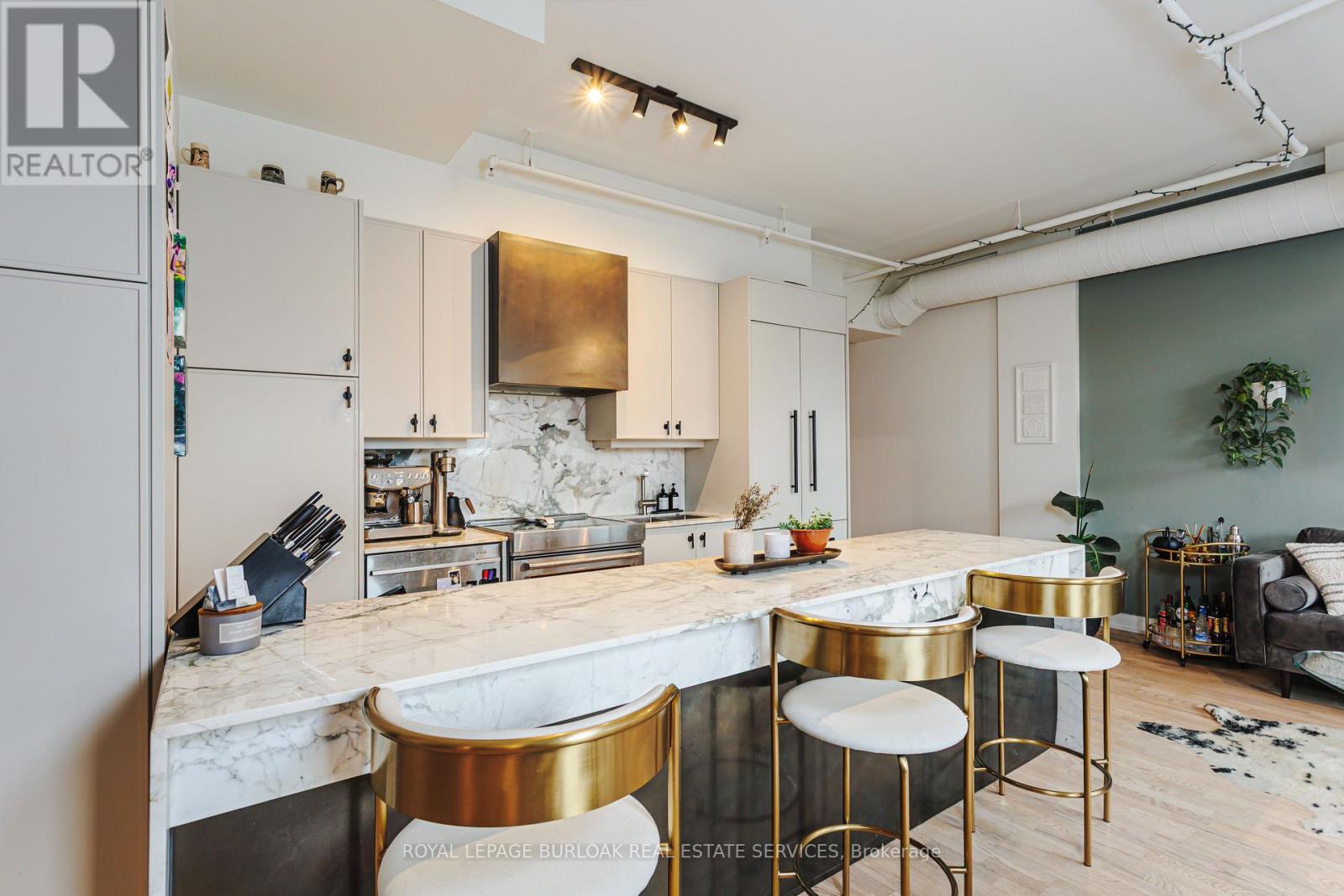208 - 152 Annette Street, Toronto, Ontario  M6P 1P4 - Photo 6 - W13719272