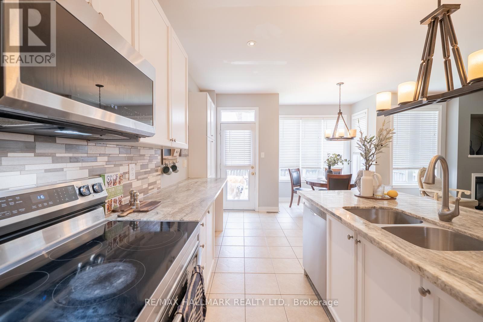 43 Horsedreamer Lane, Whitchurch-Stouffville, Ontario  L4A 0G6 - Photo 12 - N13241920