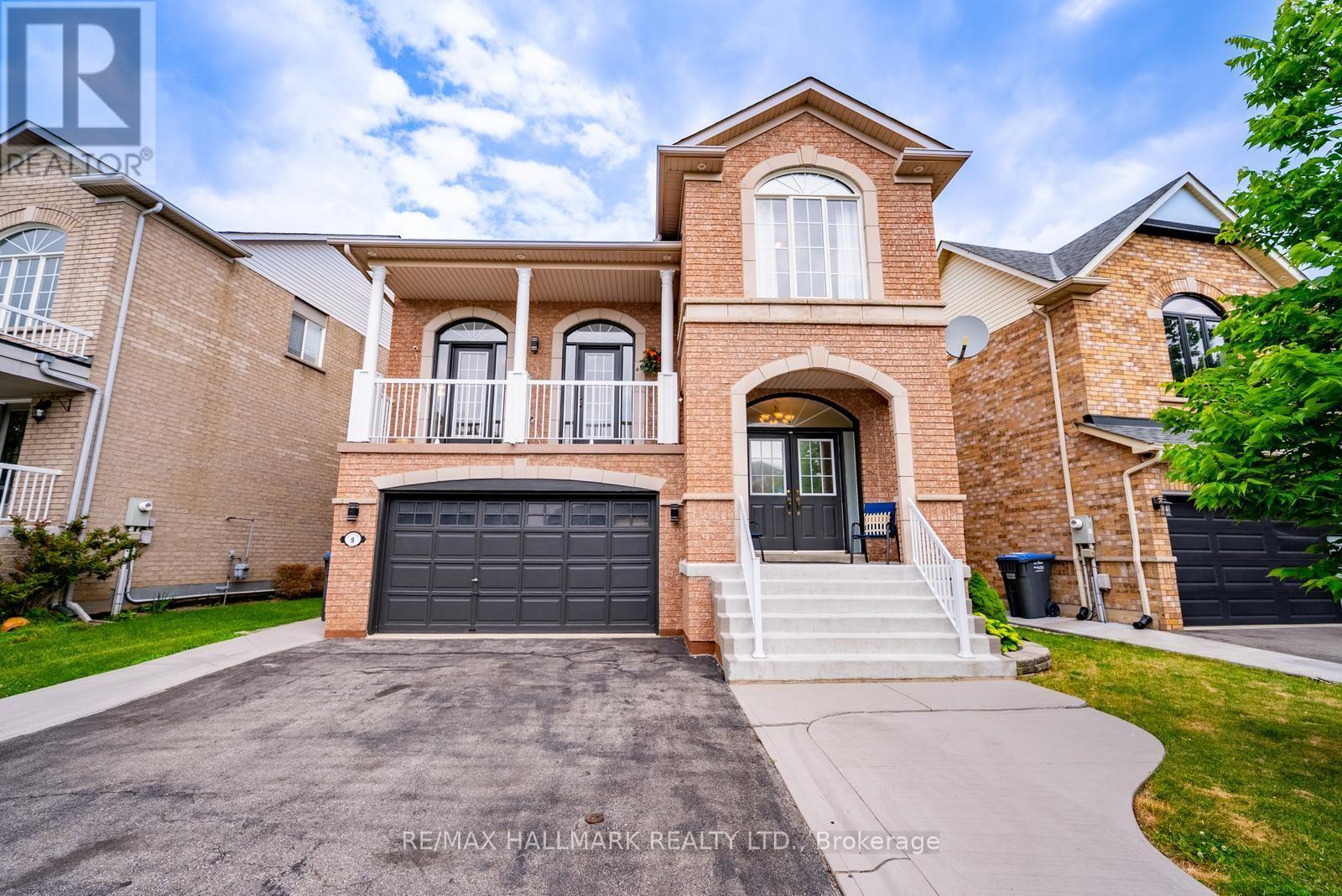 9 FLATBUSH LANE, Brampton, Ontario