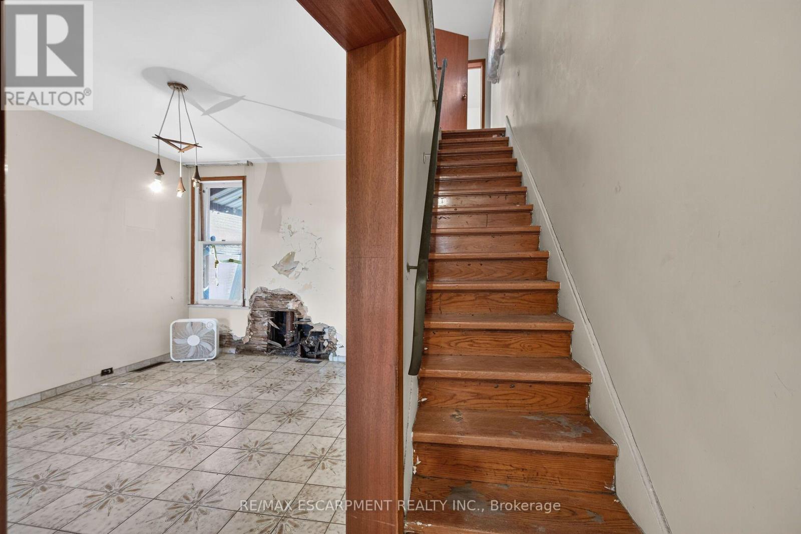 15 Kinrade Avenue, Hamilton, Ontario  L8L 6L5 - Photo 7 - X13719234