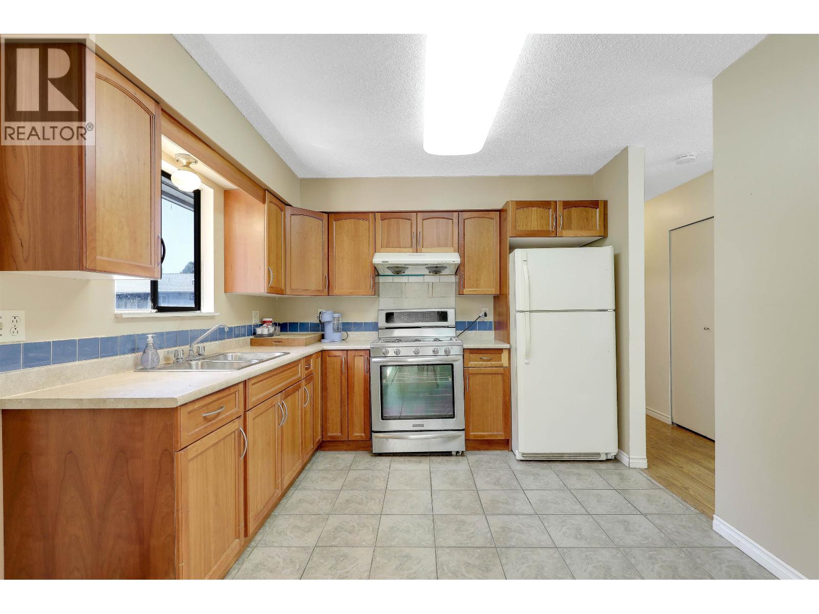1440 Kamloops Place, Port Coquitlam, British Columbia  V3B 5E3 - Photo 11 - R3159319