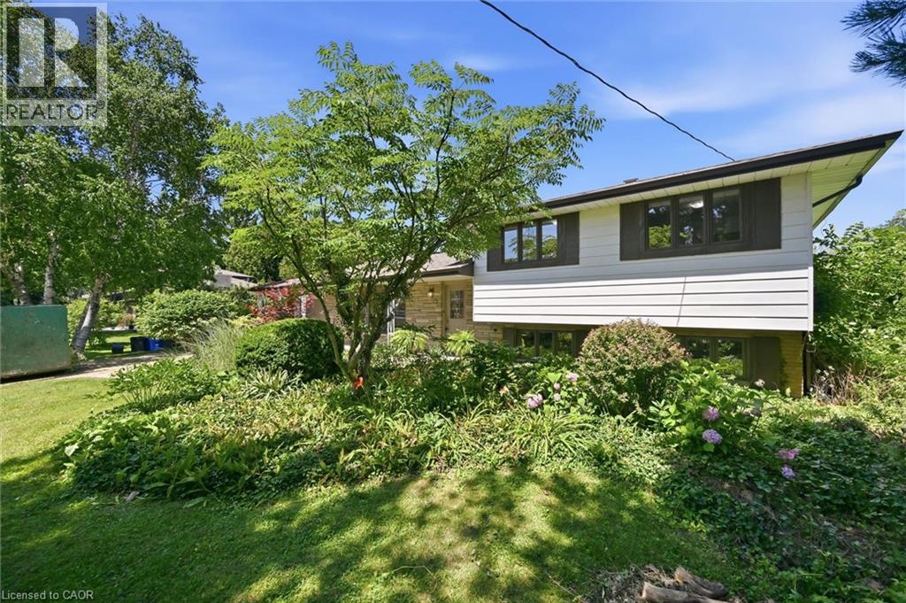 34 Christopher Drive, Hamilton, Ontario  L9B 1G7 - Photo 3 - 40852496