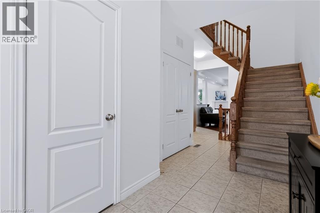 5151 Upper Middle Road Unit# 11, Burlington, Ontario  L7L 7C8 - Photo 4 - 40858415