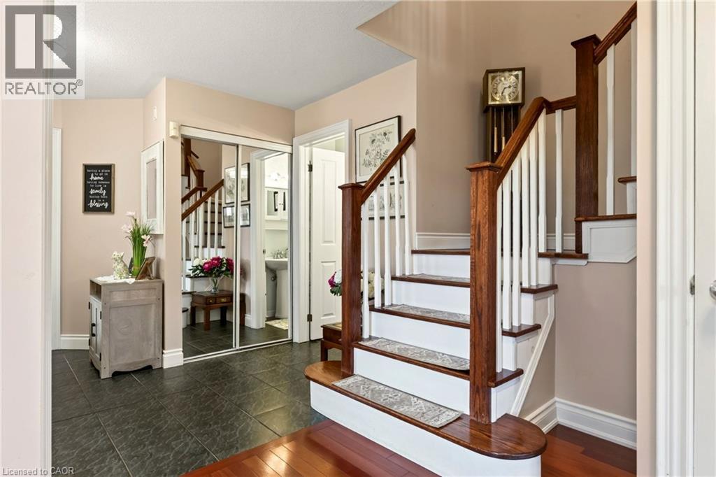 31 Grindstone Way, Hamilton, Ontario  L9H 7B7 - Photo 6 - 40858797