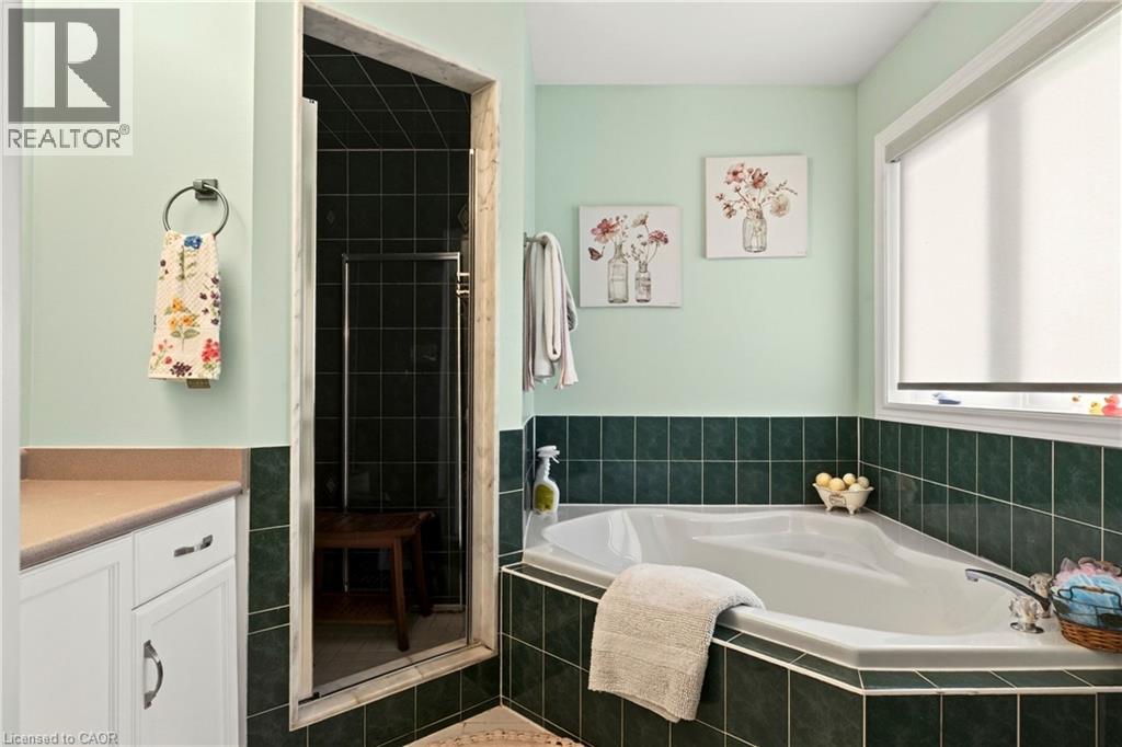 31 Grindstone Way, Hamilton, Ontario  L9H 7B7 - Photo 24 - 40858797