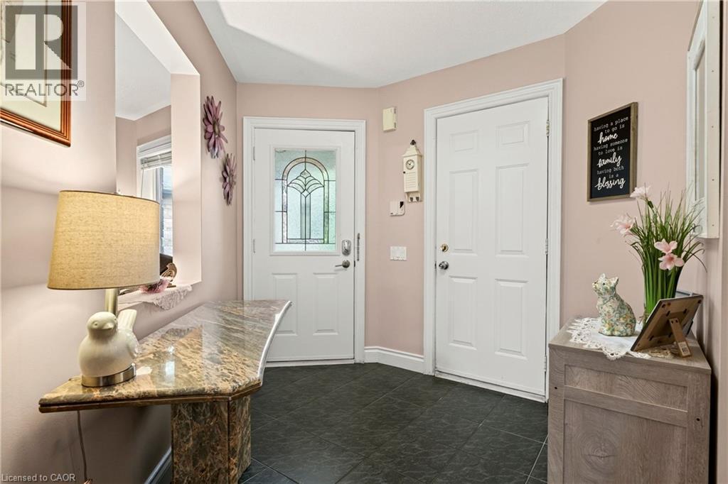 31 Grindstone Way, Hamilton, Ontario  L9H 7B7 - Photo 4 - 40858797
