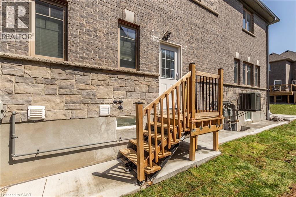90 Hollybrook Trail, Kitchener, Ontario  N2R 0M7 - Photo 36 - 40858836