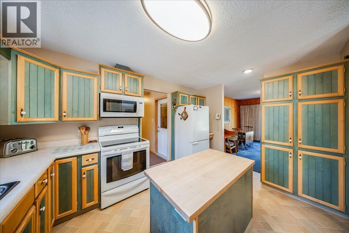 317 Rose Road, Salmo, British Columbia  V0G 1Z0 - Photo 12 - 10398764