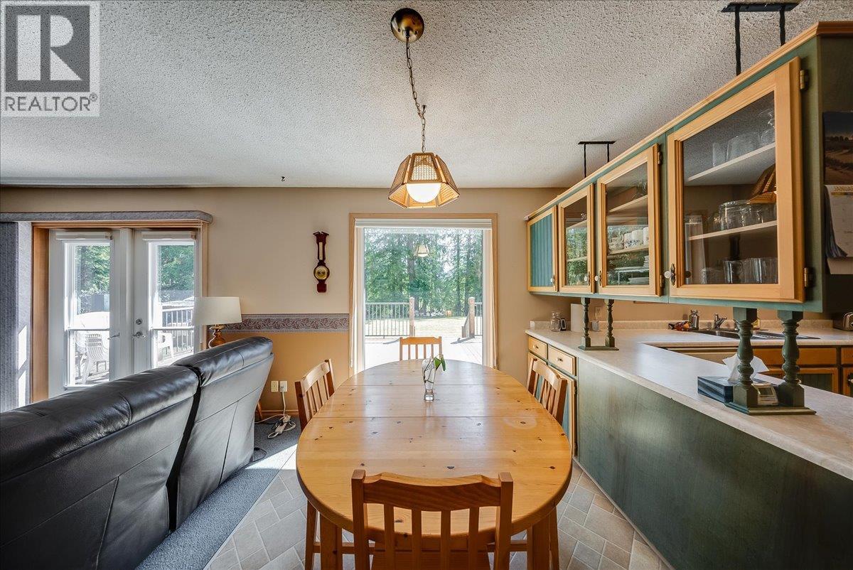 317 Rose Road, Salmo, British Columbia  V0G 1Z0 - Photo 8 - 10398764