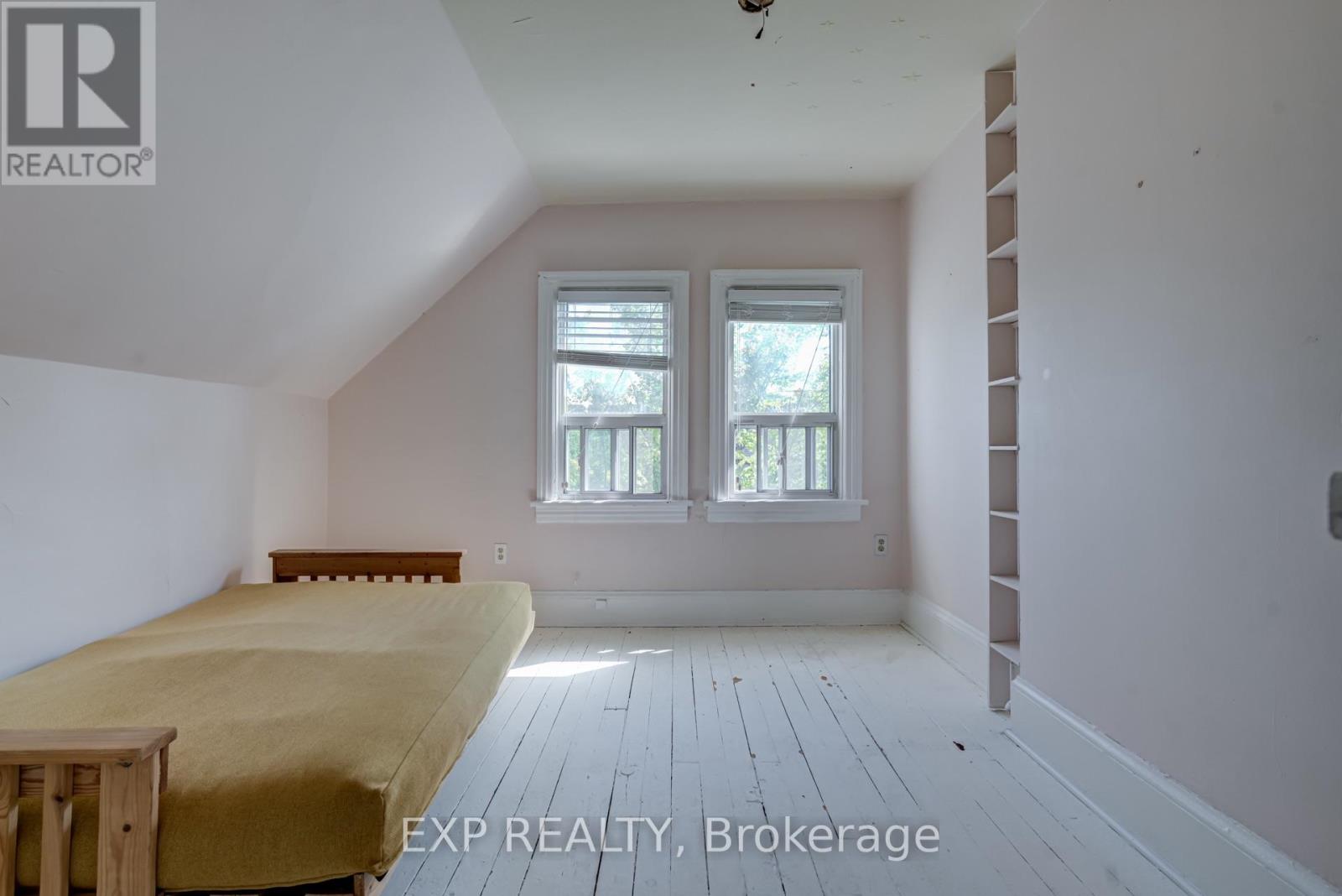 2nd & 3rd - 196 Beatrice Street, Toronto, Ontario  M6G 3G1 - Photo 17 - C13718474