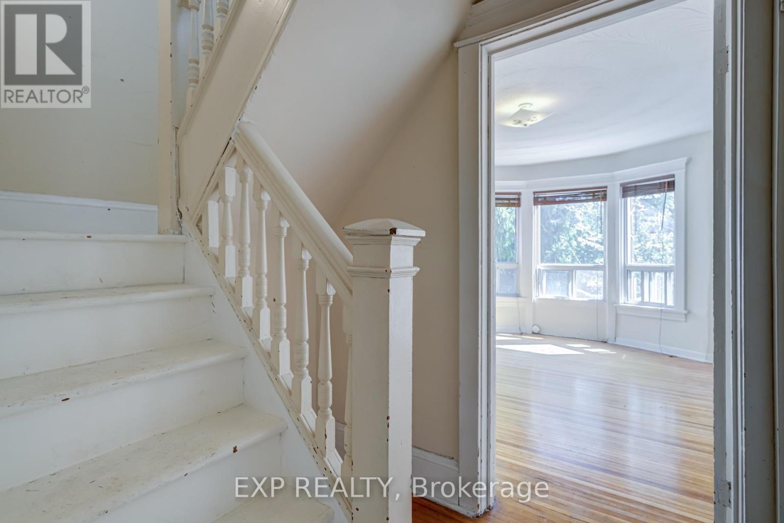 2nd & 3rd - 196 Beatrice Street, Toronto, Ontario  M6G 3G1 - Photo 16 - C13718474