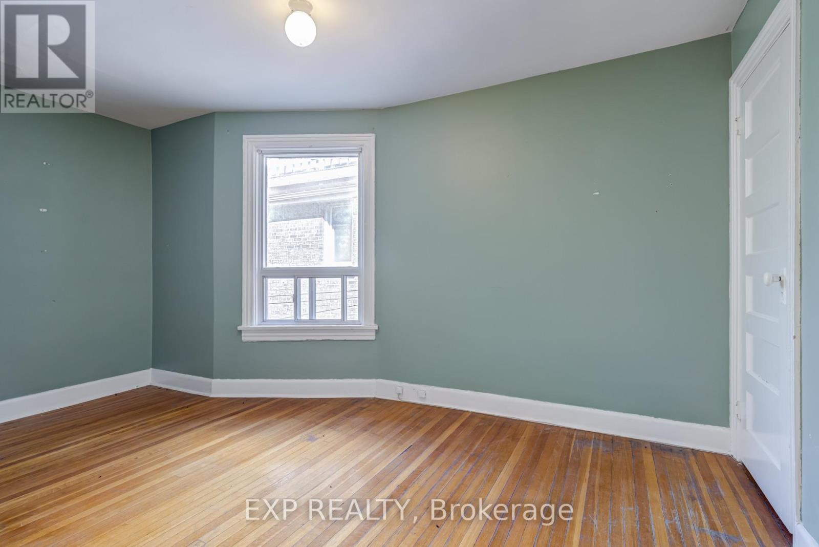 2nd & 3rd - 196 Beatrice Street, Toronto, Ontario  M6G 3G1 - Photo 8 - C13718474