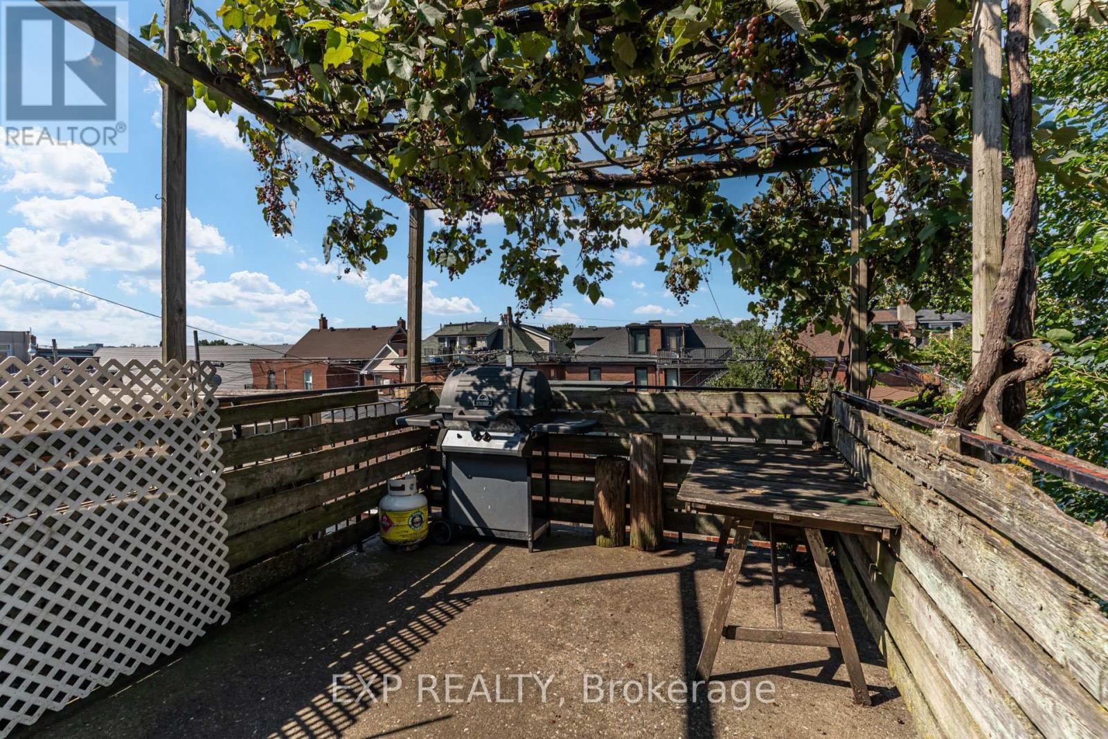 2nd & 3rd - 196 Beatrice Street, Toronto, Ontario  M6G 3G1 - Photo 13 - C13718474