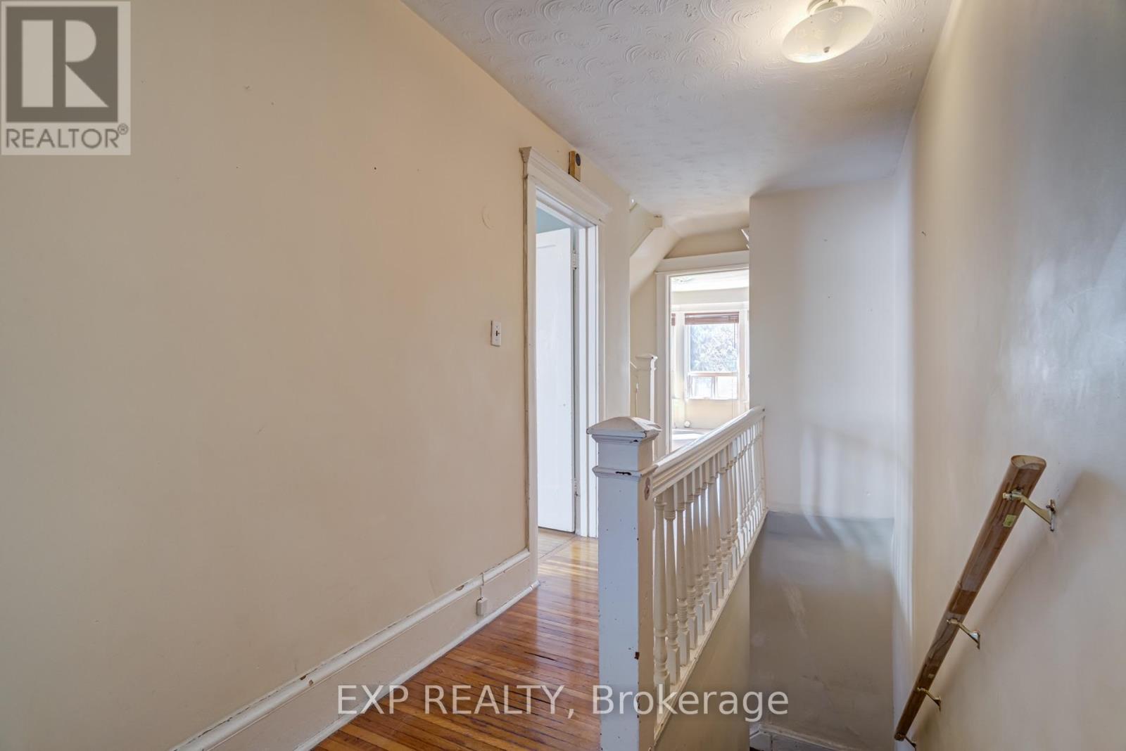 2nd & 3rd - 196 Beatrice Street, Toronto, Ontario  M6G 3G1 - Photo 4 - C13718474