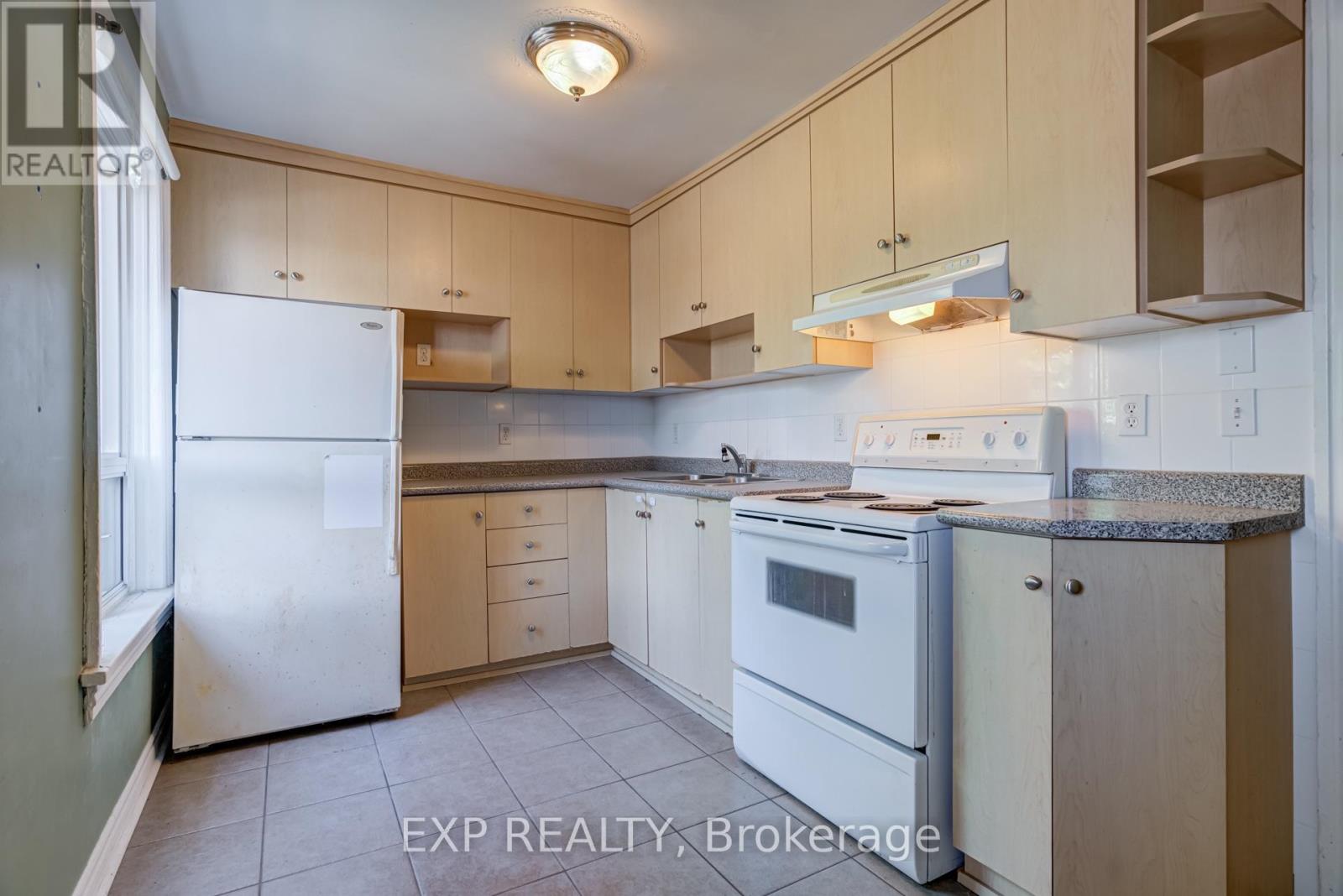 2nd & 3rd - 196 Beatrice Street, Toronto, Ontario  M6G 3G1 - Photo 3 - C13718474
