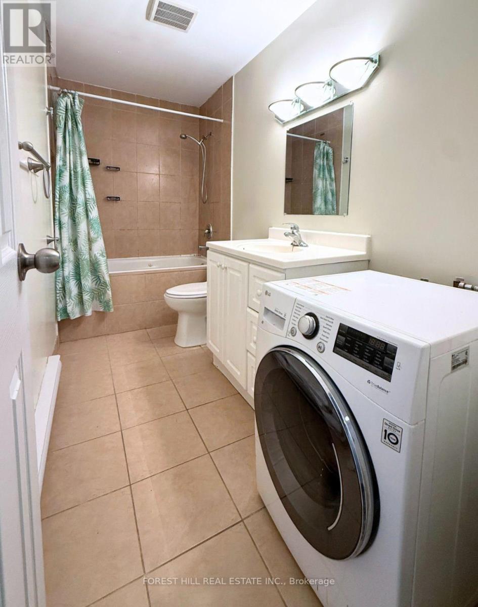 B - 422 Danforth Avenue, Toronto, Ontario  M4K 1P3 - Photo 11 - E13684736