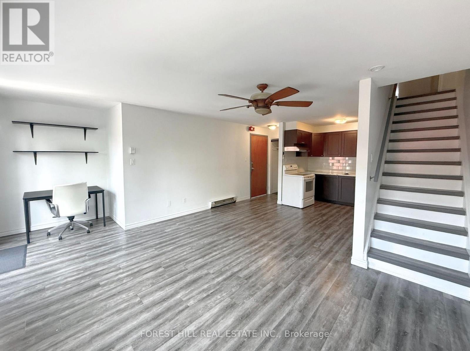 B - 422 Danforth Avenue, Toronto, Ontario  M4K 1P3 - Photo 4 - E13684736
